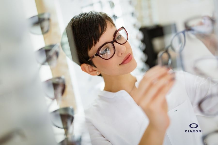 Scegliere gli occhiali per la presbiopia: quali sono quelli giusti?